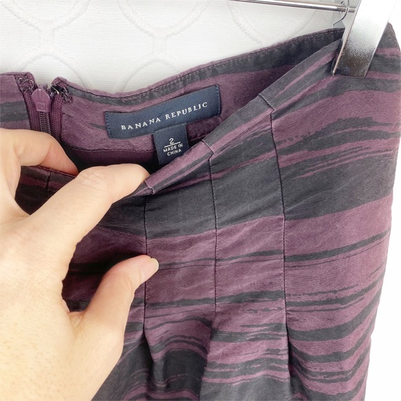 Banana Republic Purple Black Pleated Silk Skirt 2 - Picture 3 of 4